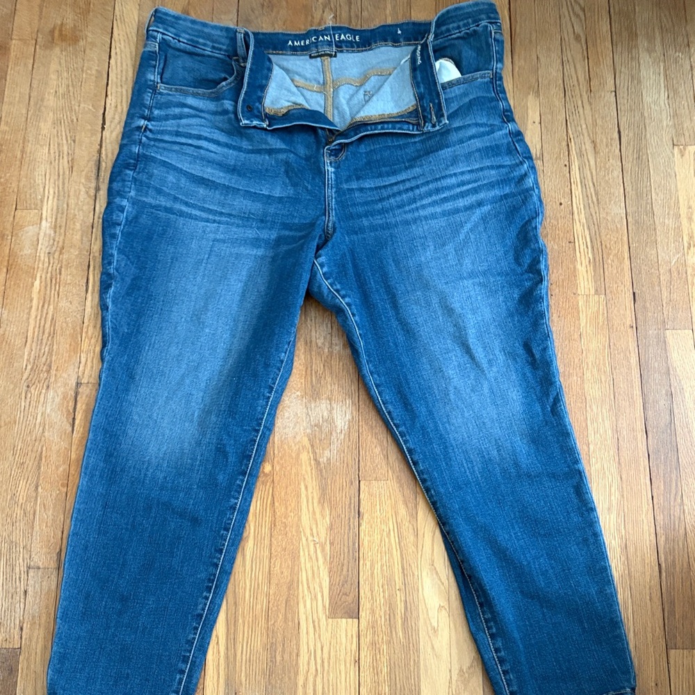 American Eagle Outfitters Women's Dark Blue Curvy High Rise Jegging